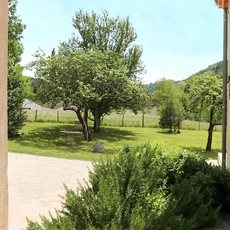 펜션 Holiday Home Au Fil De L'Eau Douce - Chs100 Chirols